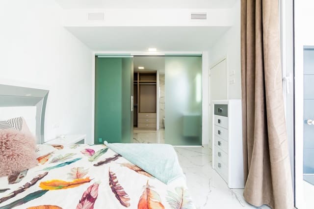 3 soverom Villa til salgs i Playa Flamenca, Orihuela med svømmebasseng garasje - € 575 000 (Ref: 9237103)