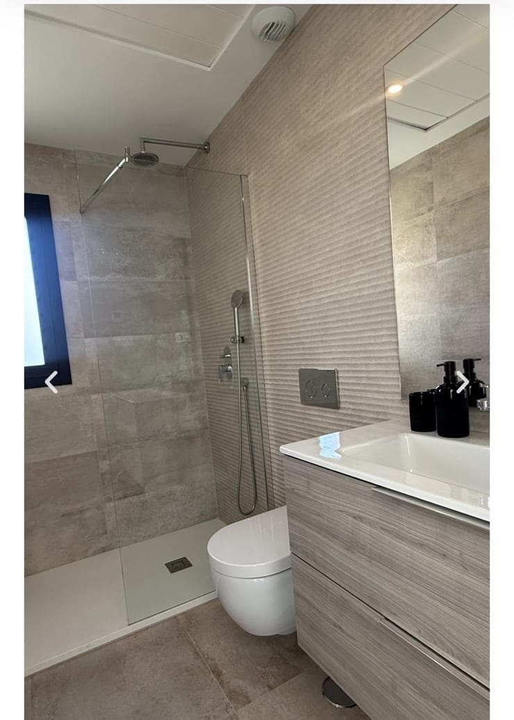 Chalet de 3 habitaciones en Playa Flamenca en venta con piscina garaje - 499.000 € (Ref: 9254161)