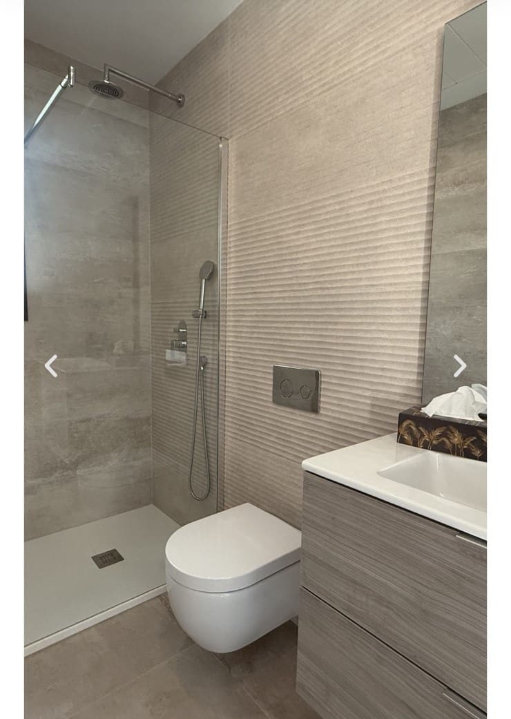 Chalet de 3 habitaciones en Playa Flamenca en venta con piscina garaje - 499.000 € (Ref: 9254161)