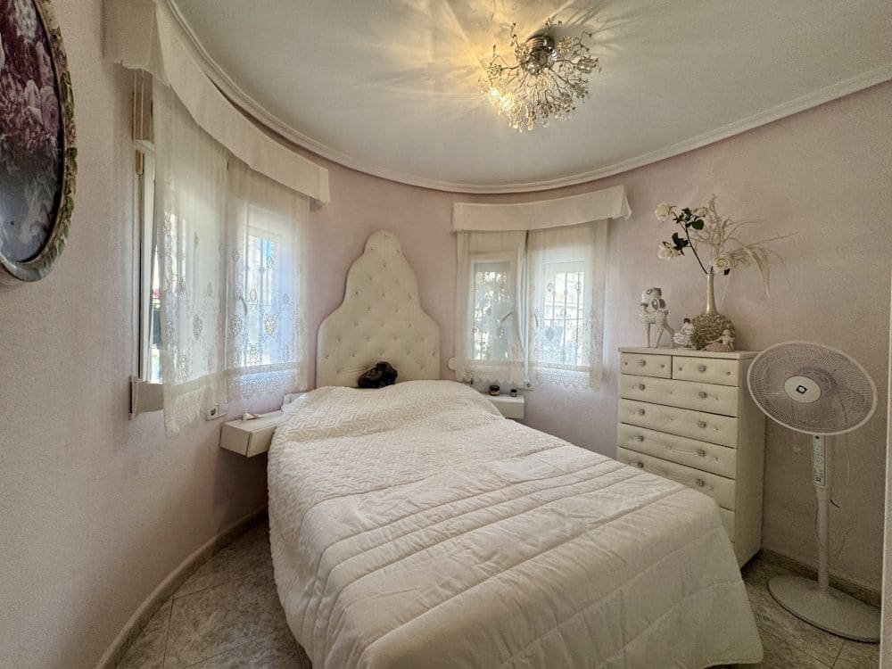 3 soverom Villa til salgs i Playa Flamenca med svømmebasseng garasje - € 229 995 (Ref: 9265058)