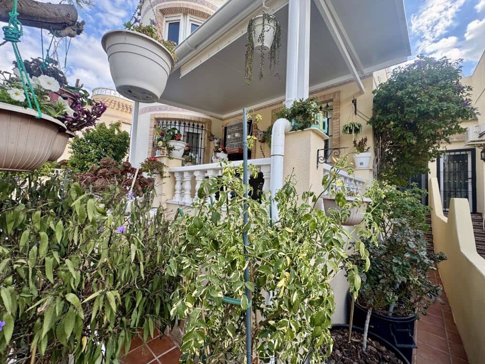 3 soverom Villa til salgs i Playa Flamenca med svømmebasseng garasje - € 229 995 (Ref: 9265058)