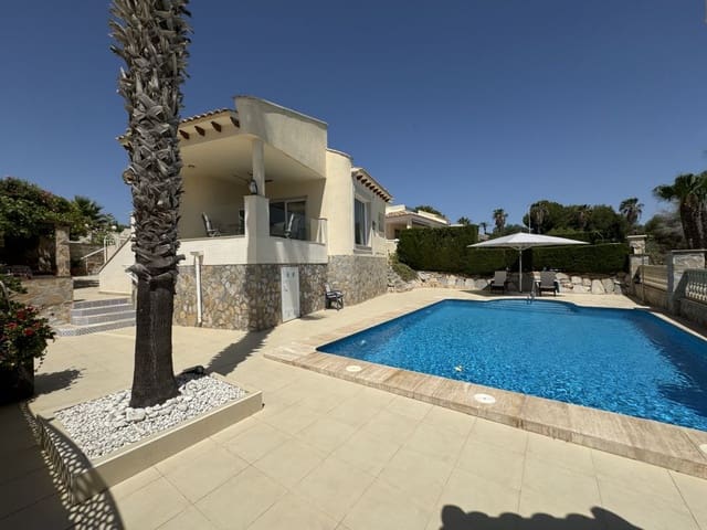 3 soveværelse Villa til salg i Villamartin, Orihuela med swimmingpool garage - € 529.995 (Ref: 9272865)