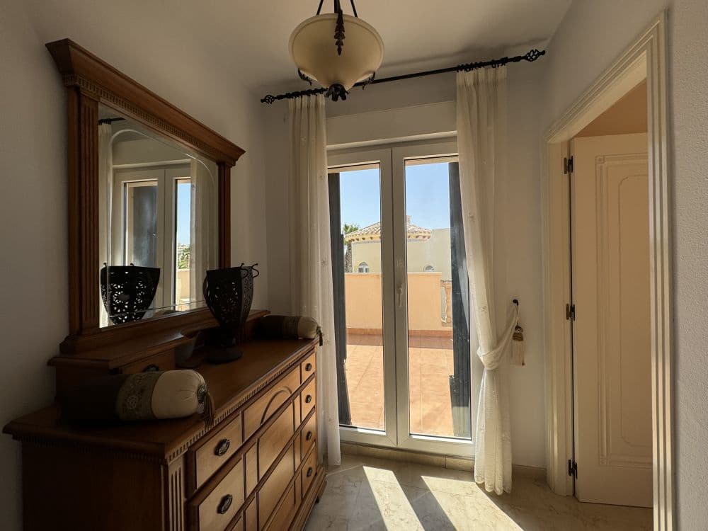 3 soveværelse Villa til salg i Villamartin med swimmingpool garage - € 529.995 (Ref: 9272865)