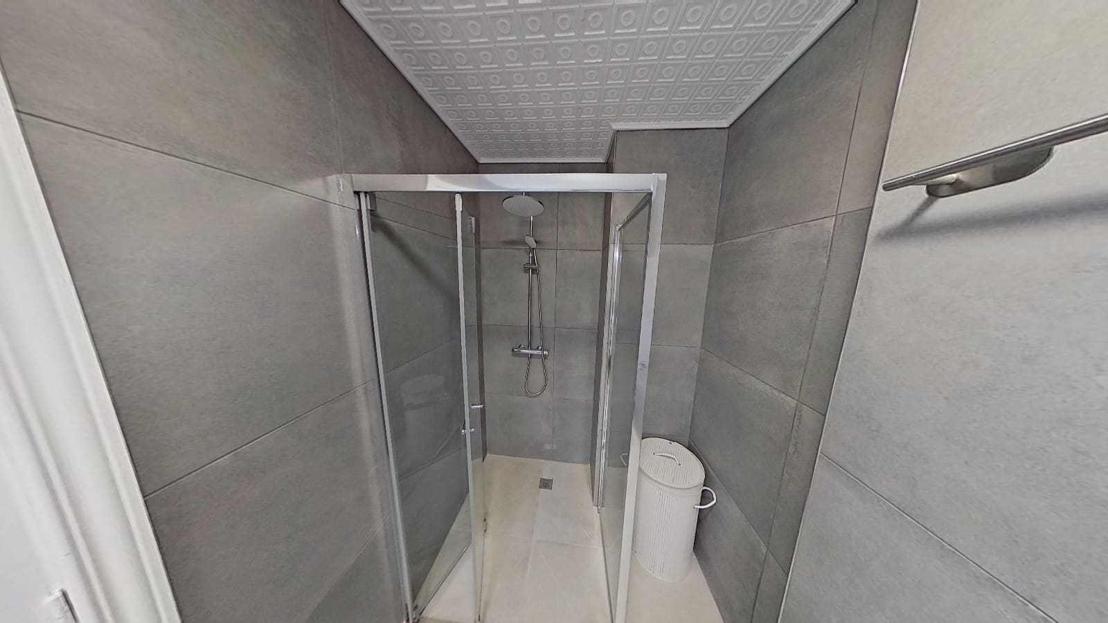 3 soveværelse Lejlighed til salg i Torrevieja med swimmingpool - € 235.000 (Ref: 9282626)