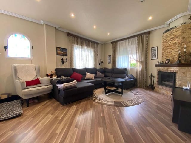 4 soverom Villa til salgs i Playa Flamenca, Orihuela med svømmebasseng garasje - € 340 000 (Ref: 9288263)