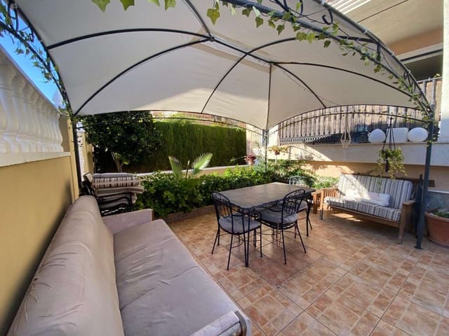 4 soverom Villa til salgs i Playa Flamenca, Orihuela med svømmebasseng garasje - € 340 000 (Ref: 9288263)