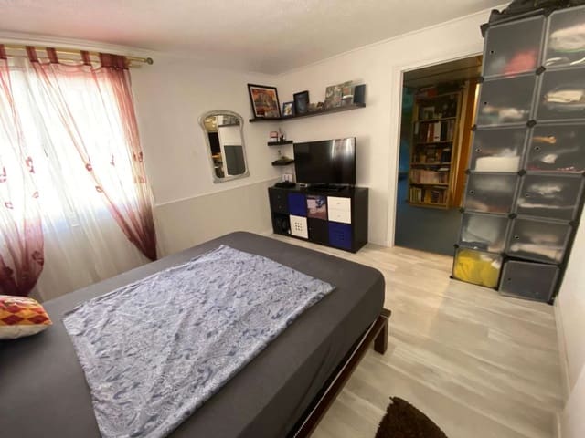 4 soverom Villa til salgs i Playa Flamenca, Orihuela med svømmebasseng garasje - € 340 000 (Ref: 9288263)