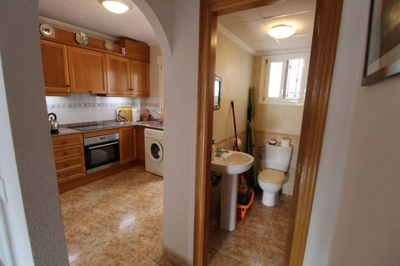 Chalet de 2 habitaciones en Playa Flamenca en venta con piscina garaje - 189.900 € (Ref: 9294763)