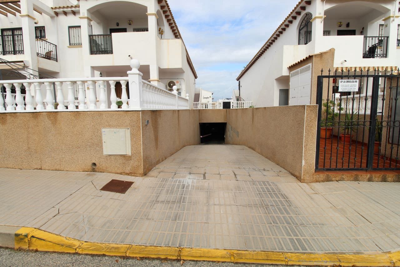 Chalet de 2 habitaciones en Playa Flamenca en venta con piscina garaje - 189.900 € (Ref: 9294763)
