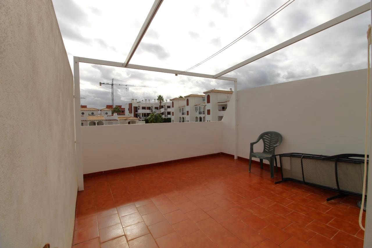 Chalet de 2 habitaciones en Playa Flamenca en venta con piscina garaje - 189.900 € (Ref: 9294763)