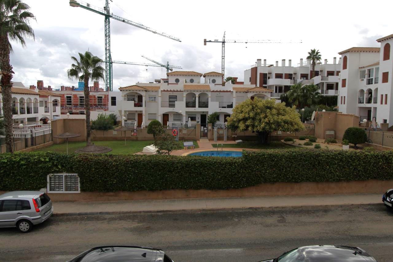 Chalet de 2 habitaciones en Playa Flamenca en venta con piscina garaje - 189.900 € (Ref: 9294763)
