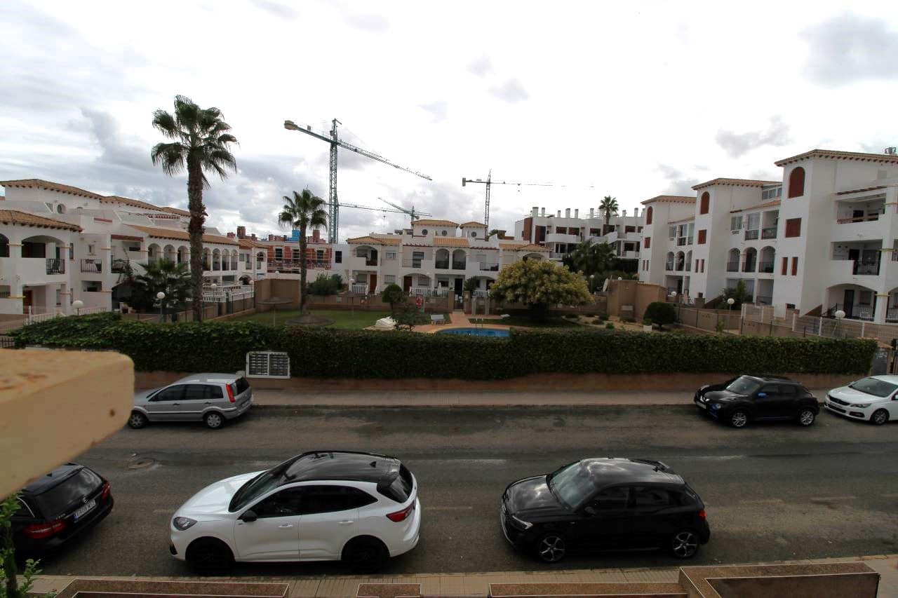 Chalet de 2 habitaciones en Playa Flamenca en venta con piscina garaje - 189.900 € (Ref: 9294763)