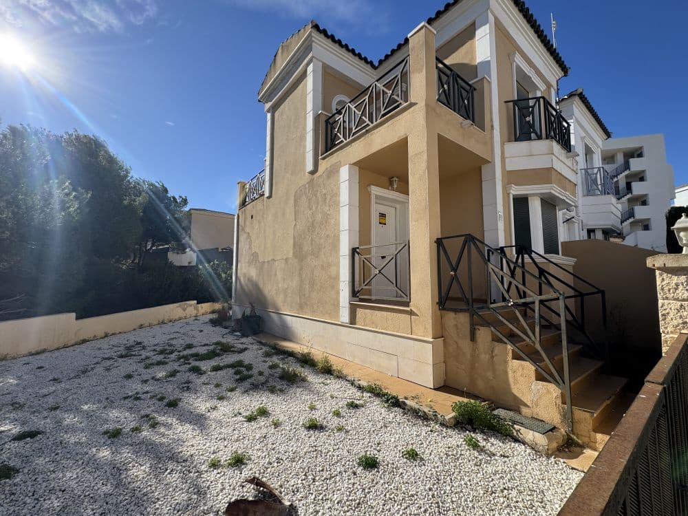 3 bedroom Villa for sale in Villamartin with garage - € 219,990 (Ref: 9306423)