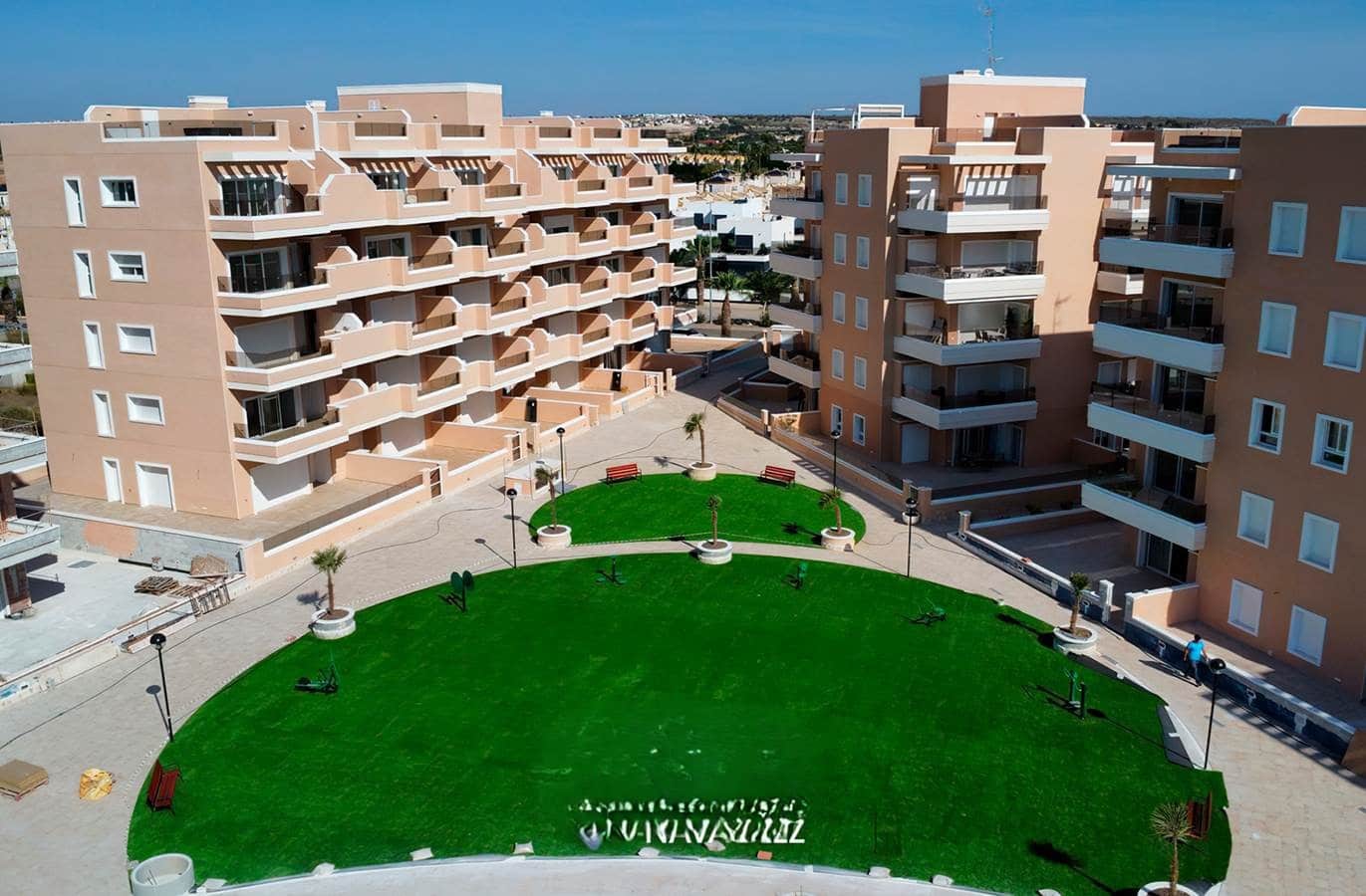 3 quarto Apartamento para venda em Torrevieja com piscina garagem - 259 000 € (Ref: 9306425)