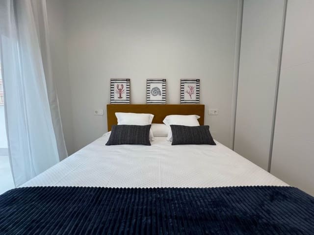 3 slaapkamer Villa te koop in La Zenia, Orihuela met zwembad garage - € 409.000 (Ref: 9306427)