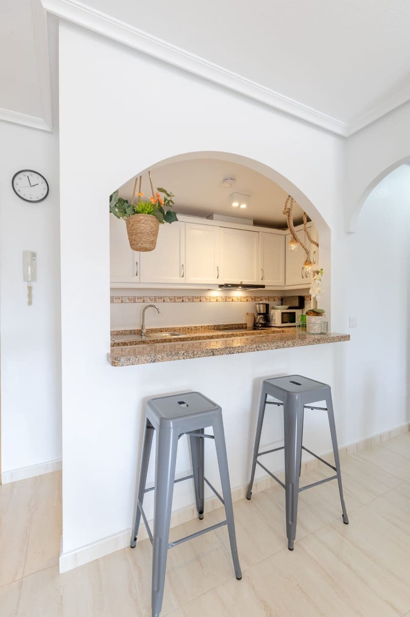 2 bedroom Apartment for sale in Villamartin with pool - € 159,000 (Ref: 9311336)