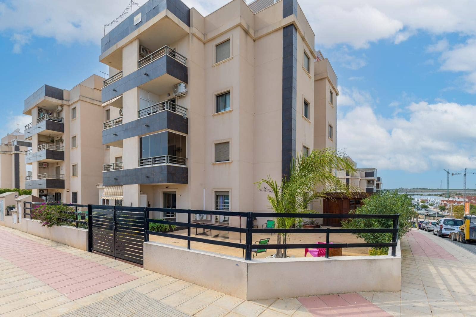 2 bedroom Apartment for sale in Villamartin with pool - € 159,000 (Ref: 9311336)