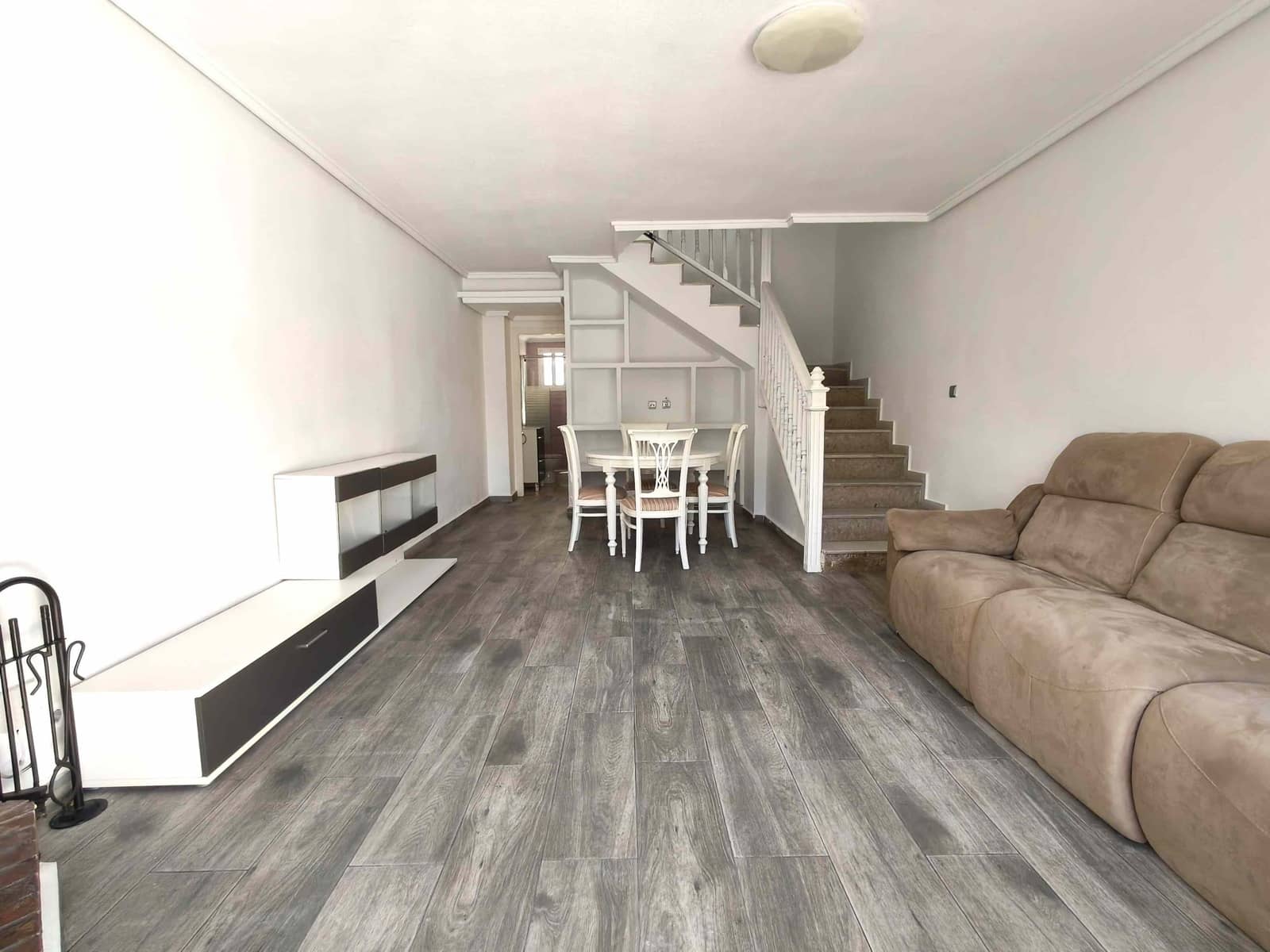 Chalet de 3 habitaciones en Playa Flamenca en venta con piscina - 189.500 € (Ref: 9311848)