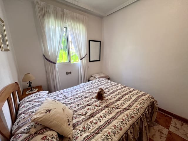 3 slaapkamer Villa te koop in La Zenia, Orihuela met zwembad garage - € 239.000 (Ref: 9318122)