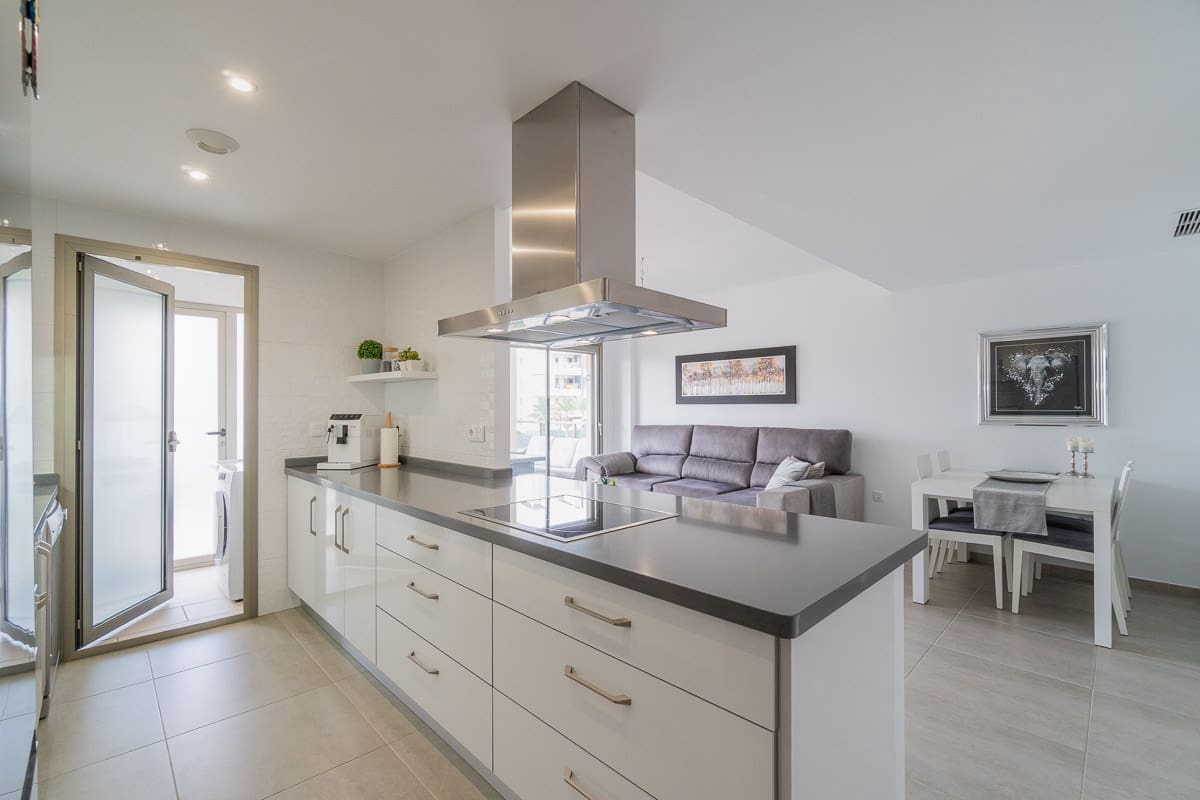 2 soverom Leilighet til salgs i Playa Flamenca med svømmebasseng garasje - € 250 000 (Ref: 9331751)