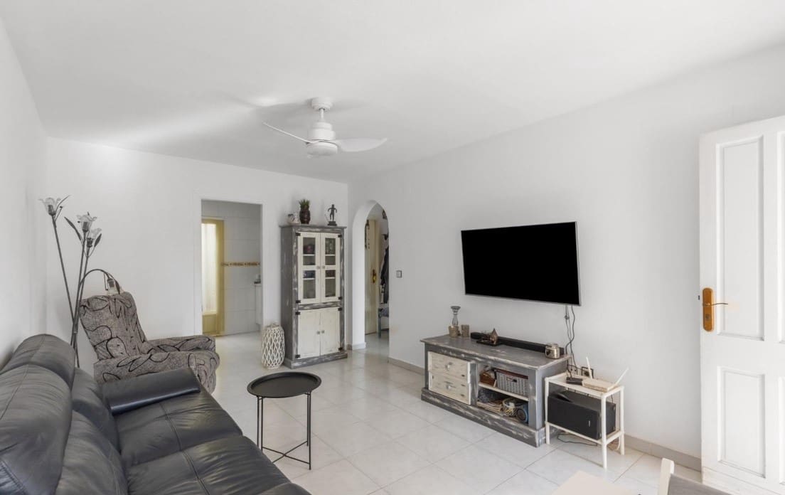 2 soveværelse Bungalow til salg i Torrevieja med swimmingpool - € 135.000 (Ref: 9331882)