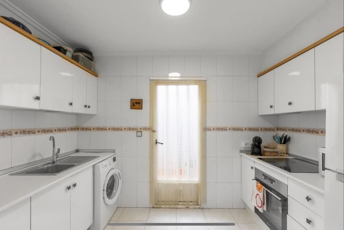 2 soveværelse Bungalow til salg i Torrevieja med swimmingpool - € 135.000 (Ref: 9331882)