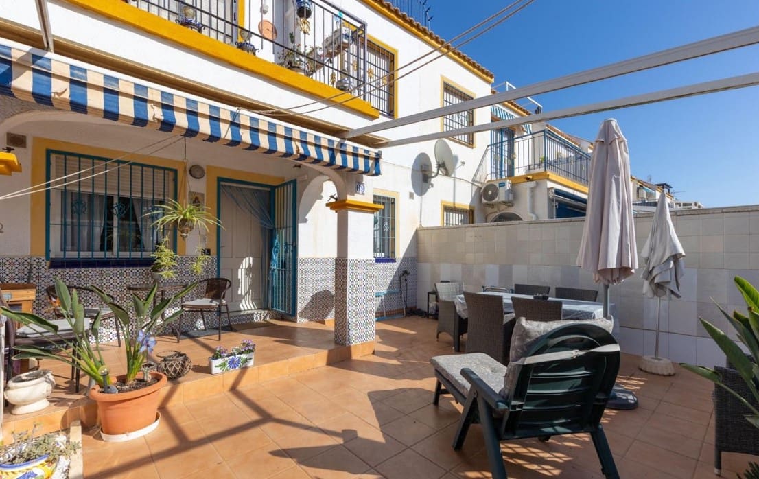 2 soveværelse Bungalow til salg i Torrevieja med swimmingpool - € 135.000 (Ref: 9331882)