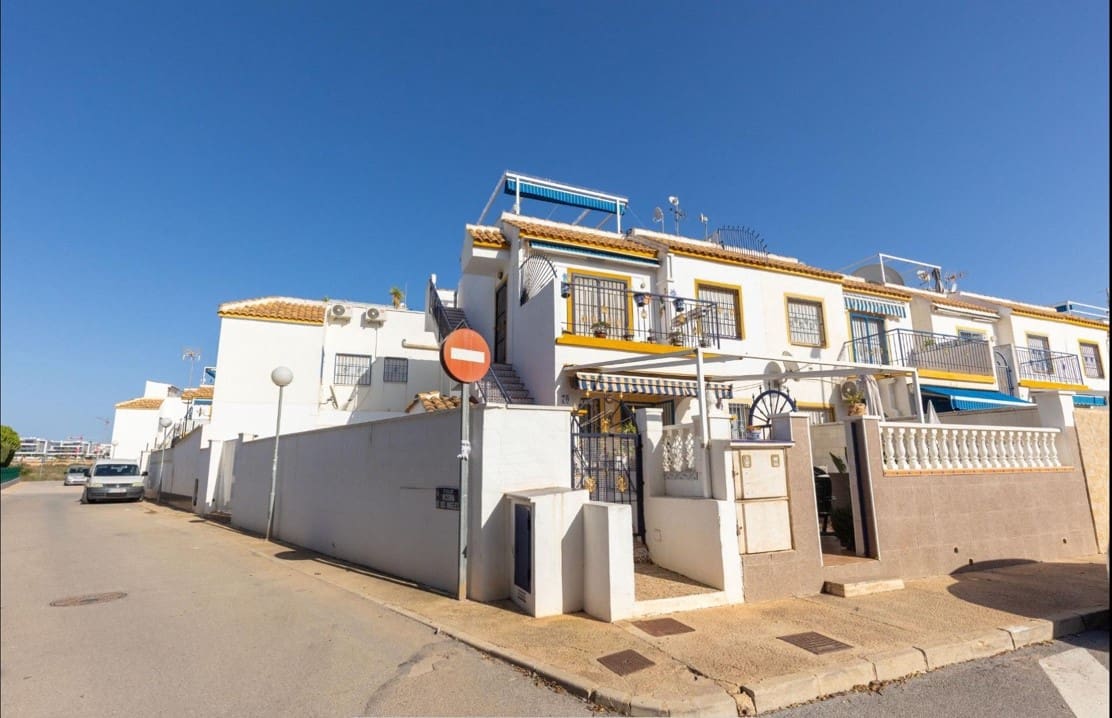 2 soveværelse Bungalow til salg i Torrevieja med swimmingpool - € 135.000 (Ref: 9331882)