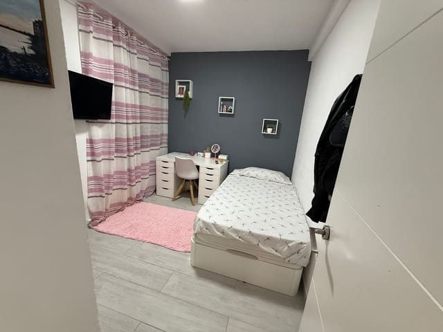 3 quarto Apartamento para venda em Torrevieja com piscina - 189 900 € (Ref: 9339197)