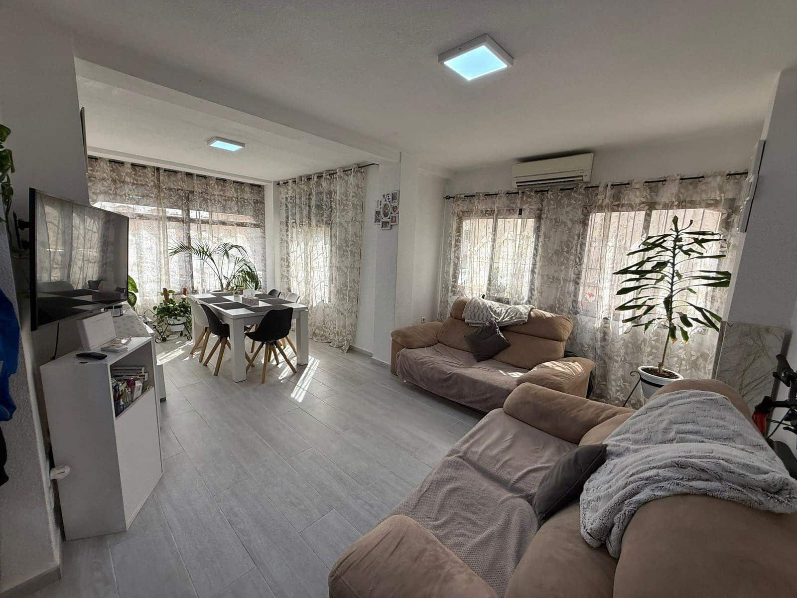 3 quarto Apartamento para venda em Torrevieja com piscina - 189 900 € (Ref: 9339197)