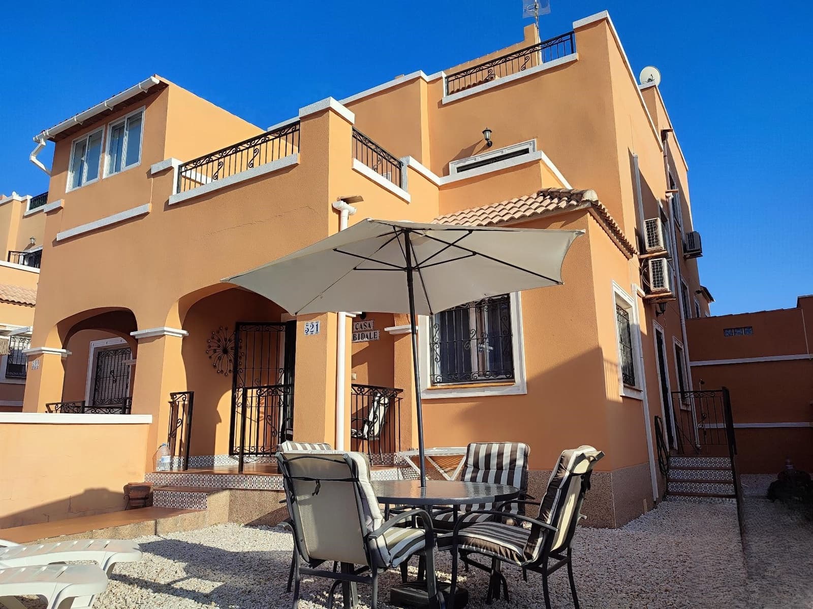 3 quarto Moradia para venda em Playa Flamenca com piscina garagem - 215 000 € (Ref: 9353830)