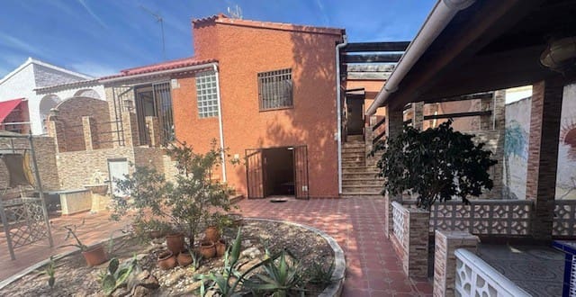 4 soverom Villa til salgs i Los Balcones med svømmebasseng garasje - € 330 000 (Ref: 9353831)