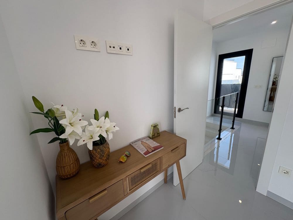 3 slaapkamer Villa te koop in Orihuela Costa met zwembad garage - € 399.000 (Ref: 9362830)