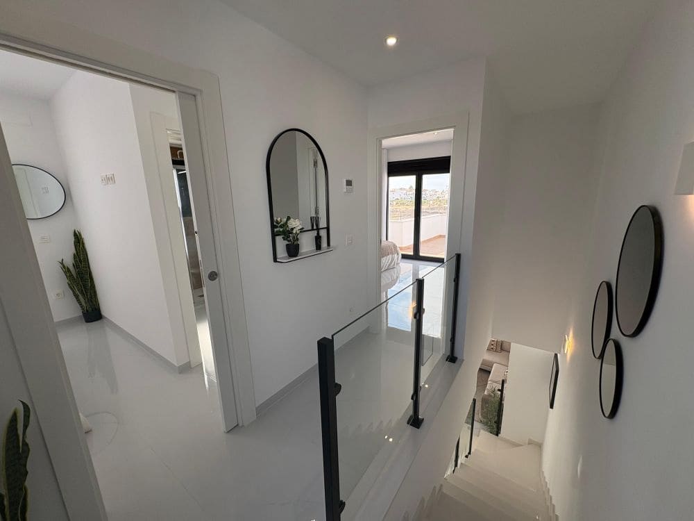 3 slaapkamer Villa te koop in Orihuela Costa met zwembad garage - € 399.000 (Ref: 9362830)