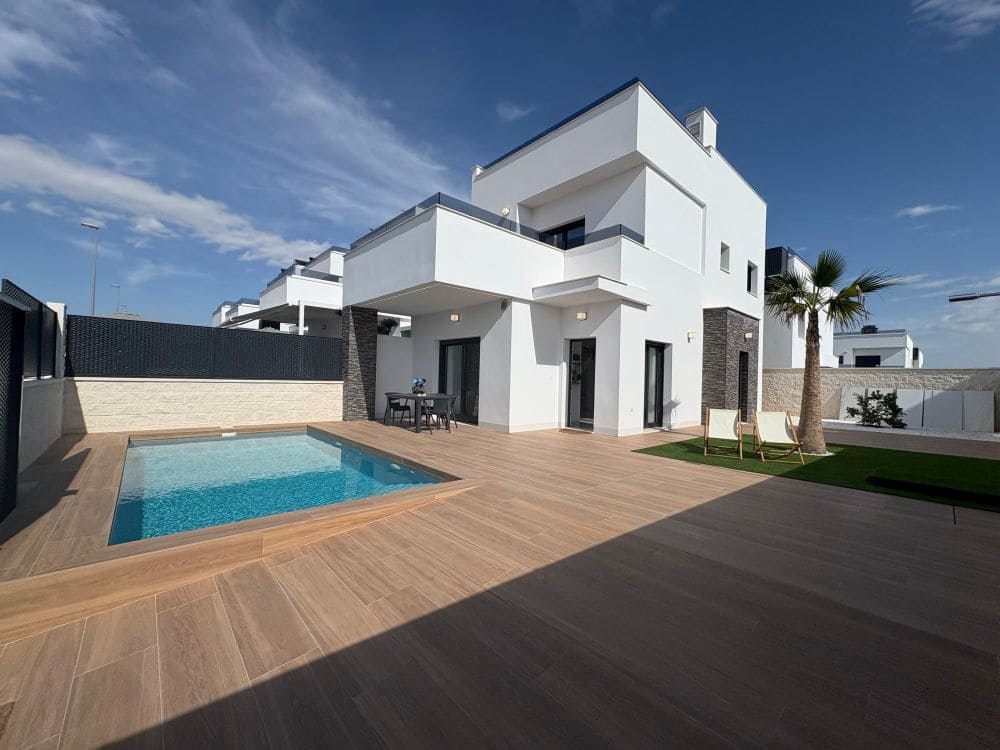 3 slaapkamer Villa te koop in Orihuela Costa met zwembad garage - € 399.000 (Ref: 9362830)