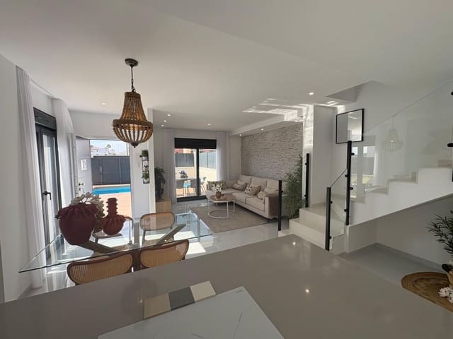 3 slaapkamer Villa te koop in Orihuela Costa, Orihuela met zwembad garage - € 399.000 (Ref: 9362830)