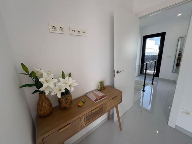 3 slaapkamer Villa te koop in Orihuela Costa, Orihuela met zwembad garage - € 399.000 (Ref: 9362830)