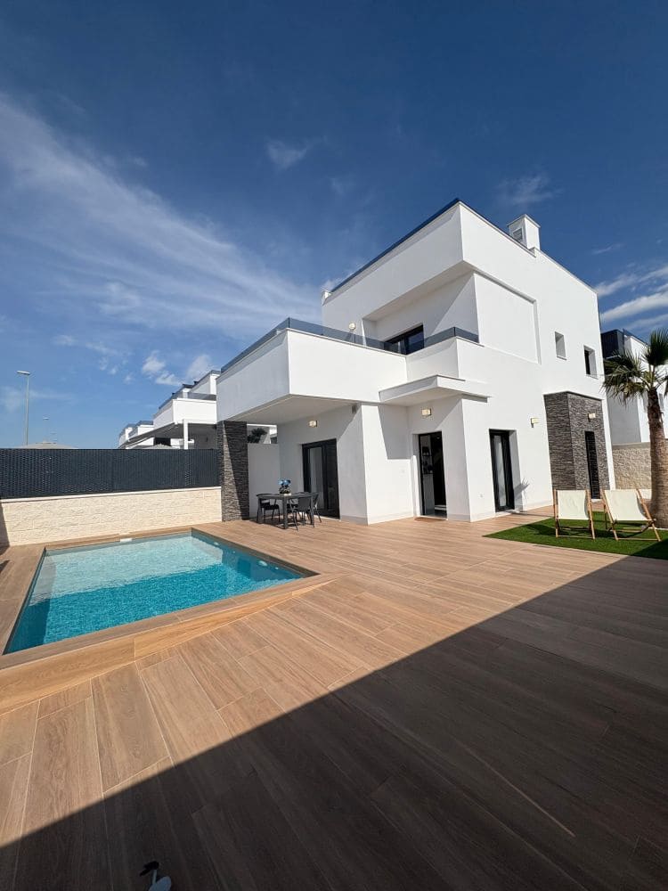 3 slaapkamer Villa te koop in Orihuela Costa met zwembad garage - € 399.000 (Ref: 9362830)