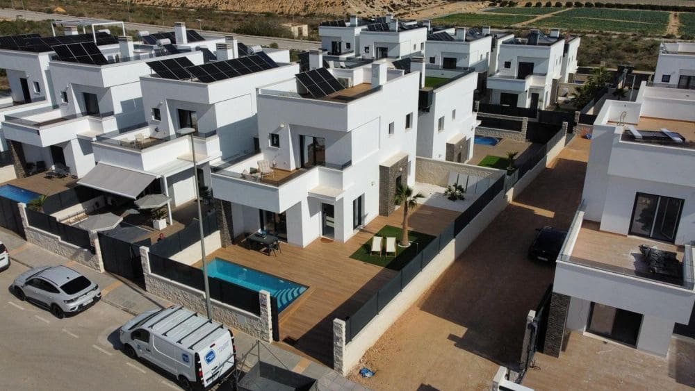 3 slaapkamer Villa te koop in Orihuela Costa met zwembad garage - € 399.000 (Ref: 9362830)