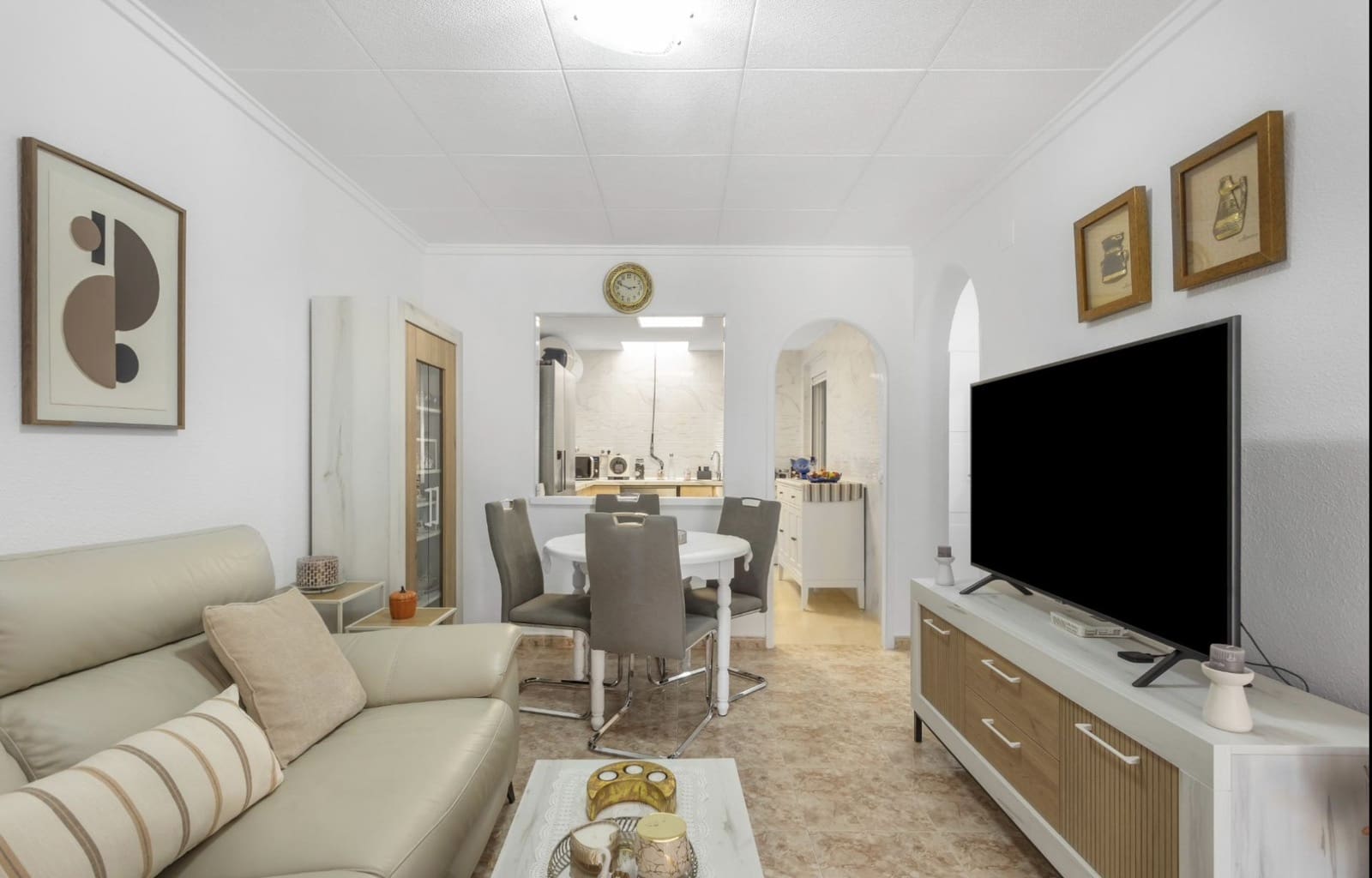 Chalet de 2 habitaciones en Torrevieja en venta - 129.900 € (Ref: 9376798)