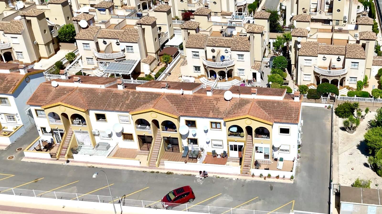 2 soveværelse Bungalow til salg i Playa Flamenca med garage - € 118.000 (Ref: 9378123)