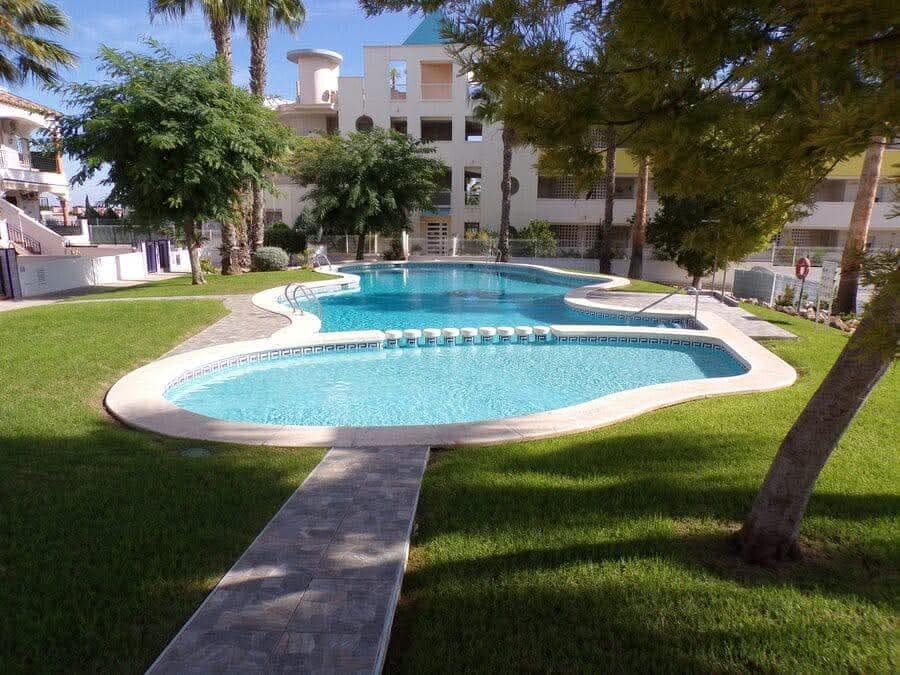 1 bedroom Bungalow for sale in Villamartin with pool - € 99,995 (Ref: 9378391)