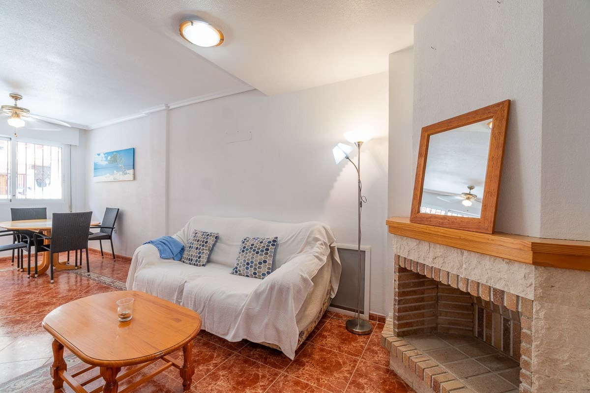 Chalet de 3 habitaciones en Playa Flamenca en venta con piscina garaje - 169.000 € (Ref: 9384001)