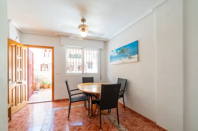 Chalet de 3 habitaciones en Playa Flamenca, Orihuela en venta con piscina garaje - 169.000 € (Ref: 9384001)