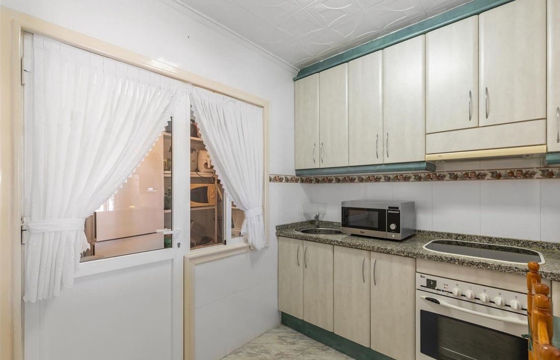 2 Zimmer Villa zu verkaufen in Torrevieja mit Garage - 119.900 € (Ref: 9385972)