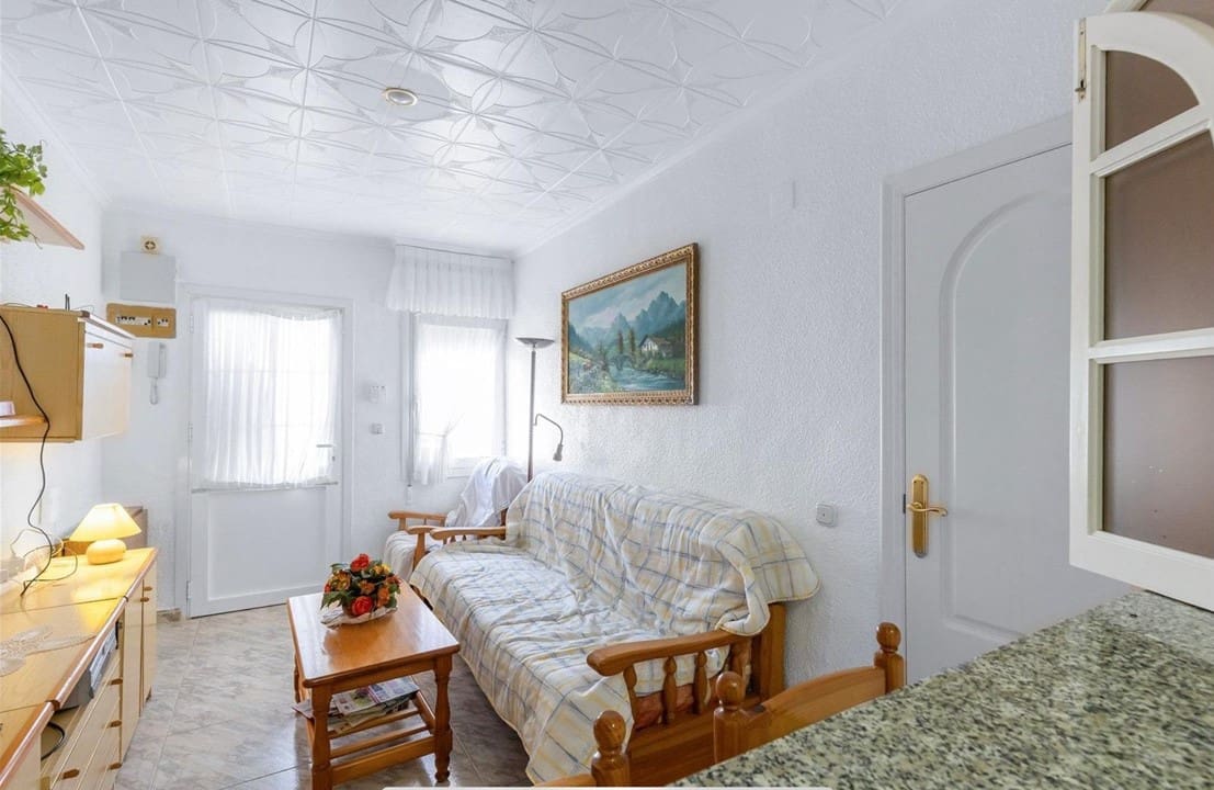 2 Zimmer Villa zu verkaufen in Torrevieja mit Garage - 119.900 € (Ref: 9385972)