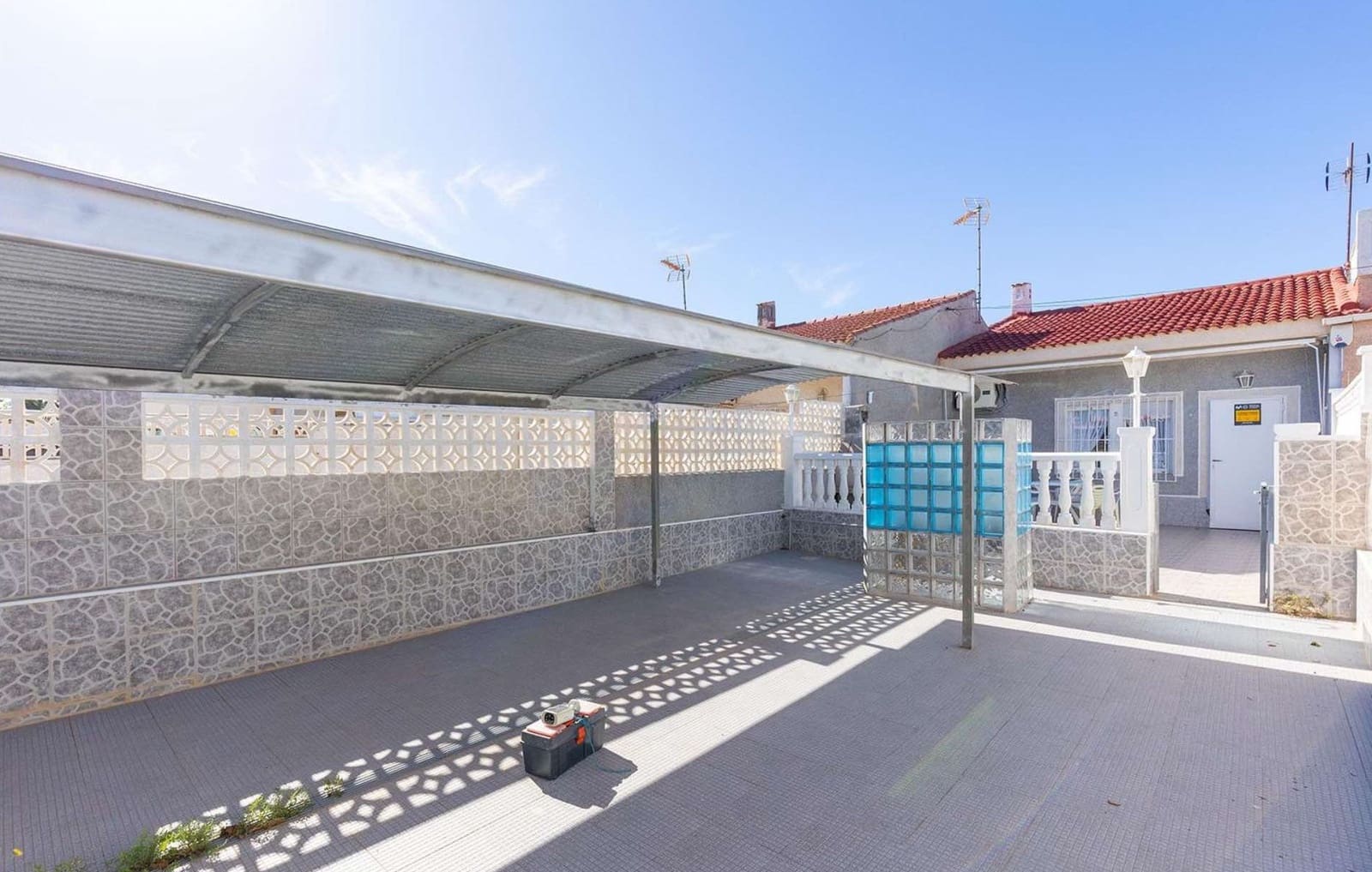 2 Zimmer Villa zu verkaufen in Torrevieja mit Garage - 119.900 € (Ref: 9385972)