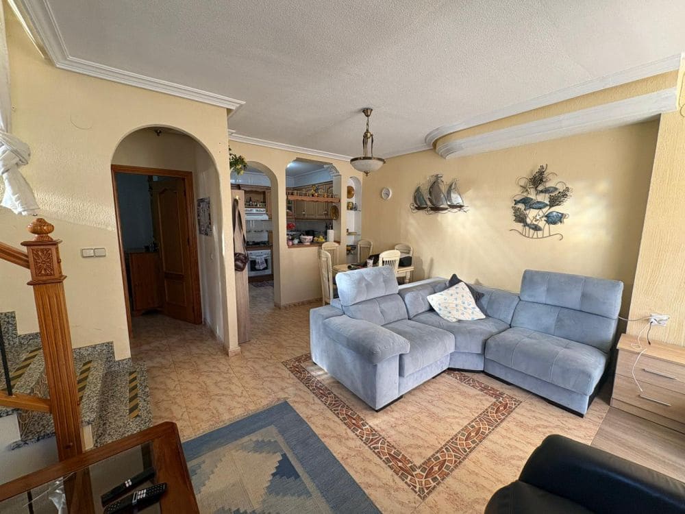 3 camera da letto Villa in vendita in Villamartin con piscina - 249.995 € (Rif: 9396315)