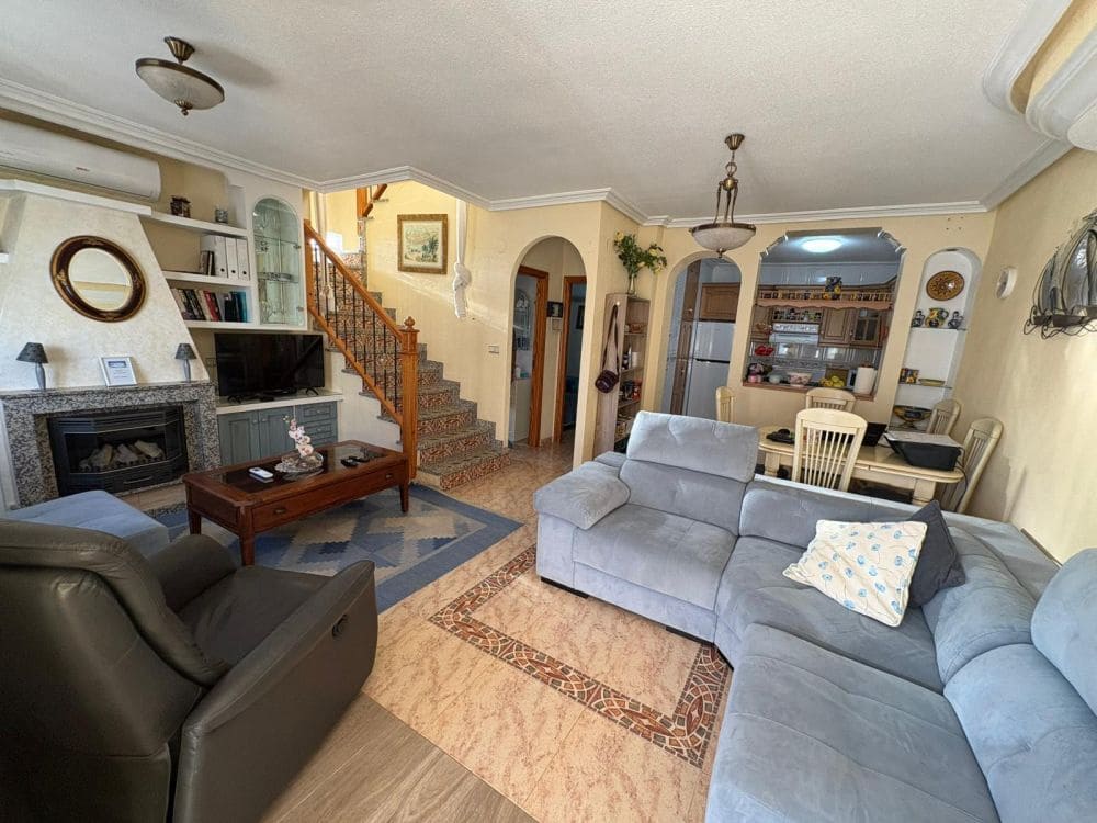 3 camera da letto Villa in vendita in Villamartin con piscina - 249.995 € (Rif: 9396315)