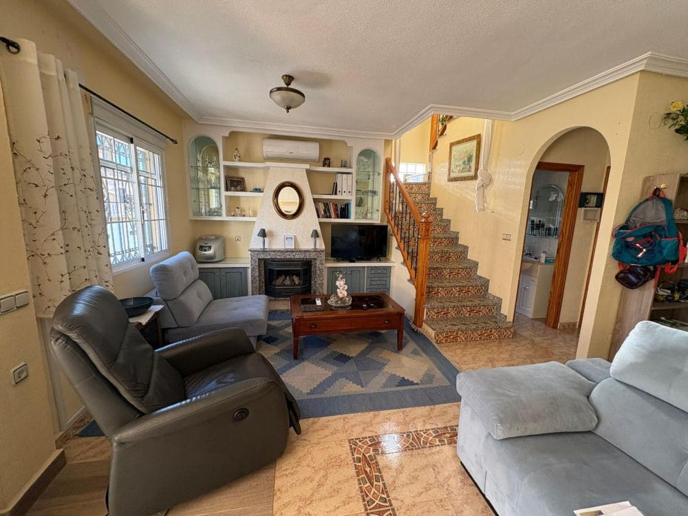 3 camera da letto Villa in vendita in Villamartin con piscina - 249.995 € (Rif: 9396315)